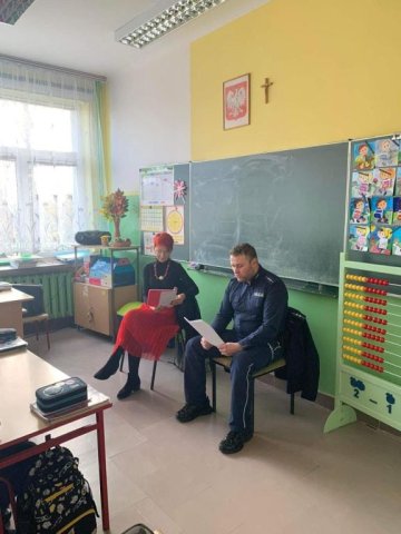 b_1024_768_0_00_images_2023_2024_Pedagog_spotkanie3kl_404162538_806666597927957_2982027244442158781_n